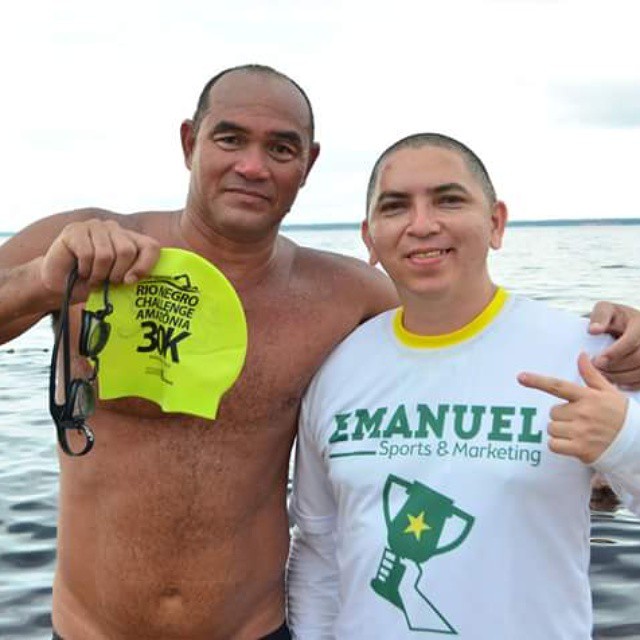 Nadador Mascarenhas e o jornalista Emanuel Mendes