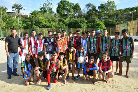 Projeto-social-criancas-jogadores-futebol_ACRIMA20160108_0057_15