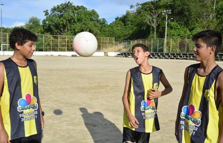 Projeto-social-criancas-jogadores-futebol_ACRIMA20160108_0058_5