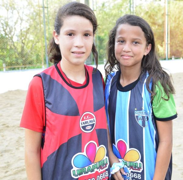 Meninas também sonham alto e têm como inspiração a atleta da Seleção, Marta (Foto: Antonio Lima)