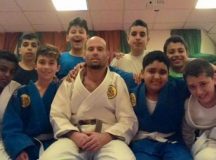 Brasileiro usa jiu-jitsu para aproximar árabes e judeus em Israel