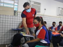 Trabalhadores da educação pública de Manaus agradecem e fazem planos com o abono do Fundeb
