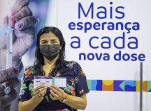 Prefeitura de Manaus começa a aplicar 4ª dose da vacina contra a Covid-19 em imunossuprimidos nesta segunda-feira, 3/1