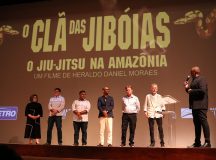 Arthur Virgílio Neto prestigia lançamento de documentário que resgata história do jiu-jitsu no Amazonas