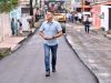 Em Manaus, prefeito David Almeida vistoria serviço de recuperação asfáltica no bairro Redenção