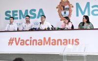 David Almeida anuncia mega-ação para intensificar vacinação contra a Covid-19 em Manaus