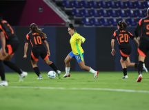 Com 10, Brasil segura a Colômbia e avança em 1º na Copa América