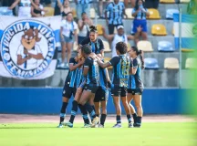 Grêmio supera Internacional por 2 a 1 no Brasileiro Feminino