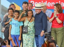 Prefeito Renato Junior e presidente Lula entregam 576 moradias semimobiliadas do residencial Morar Melhor no Parque das Tribos e beneficiam mais de 2 mil pessoas